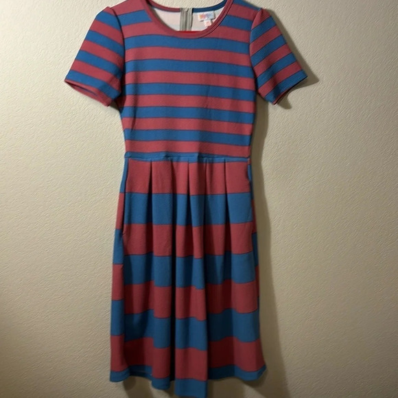LulaRoe Amelia Dress with Pockets size xs - Picture 2 of 7
